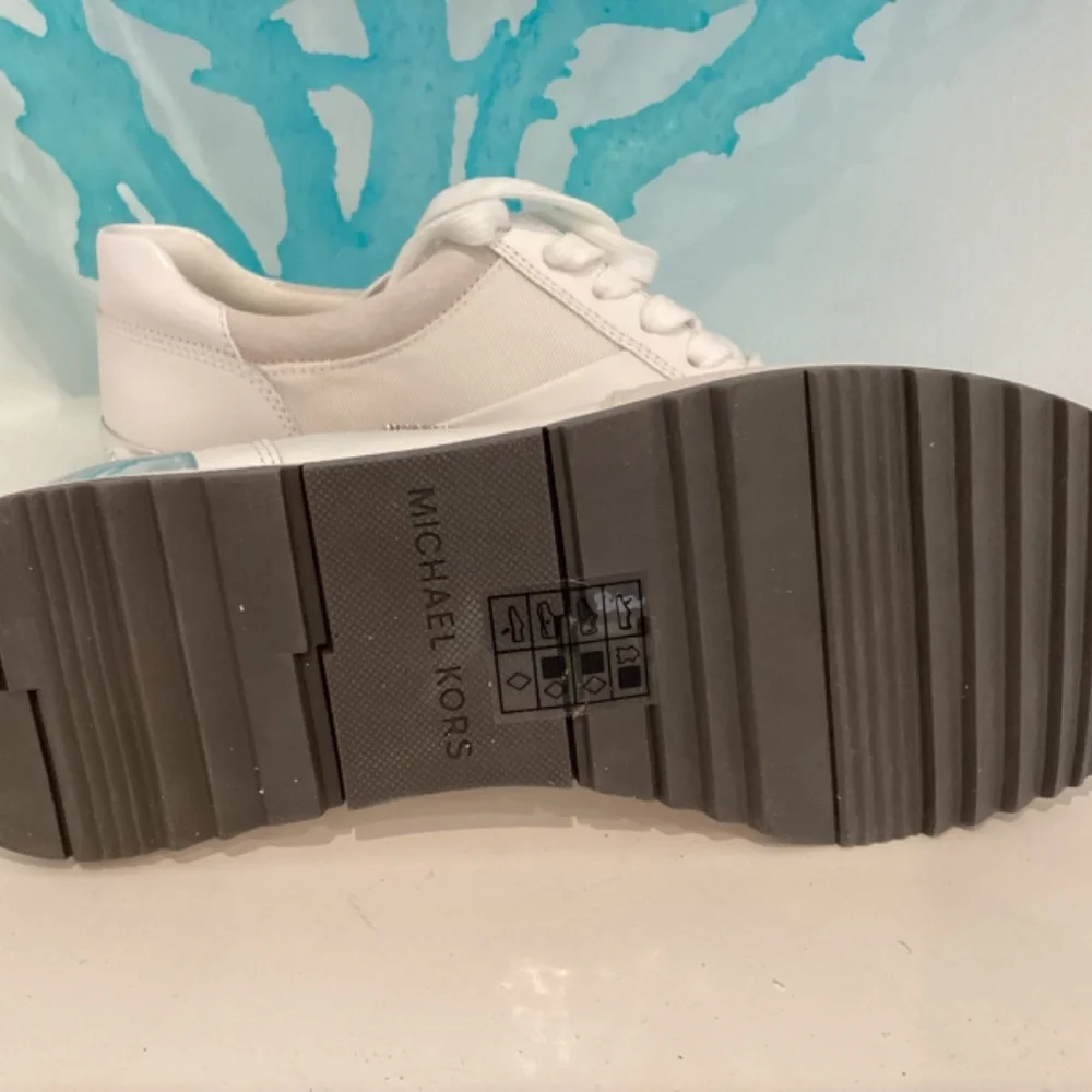 REDUCED NEW Michael Kors Women White Leather Suede Textile Sneakers Shoes Size 7